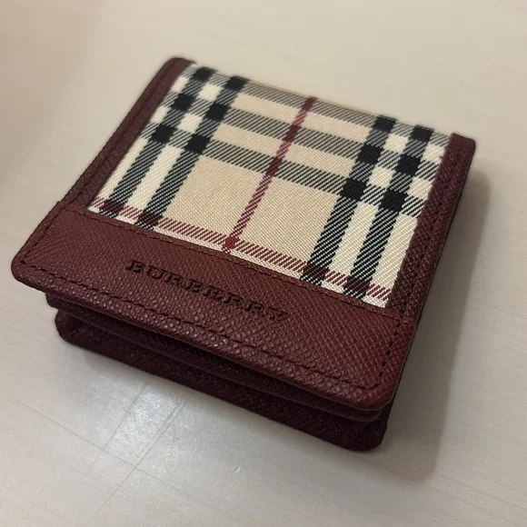 BURBERRY SMALL COIN/ JEWELRY POUCH - Picture 3 of 9